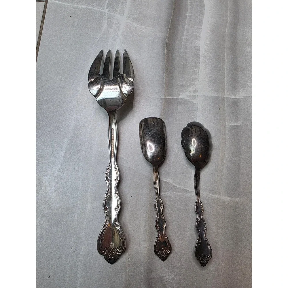 International Silverplate Vintage Cold Meat Fork Sugar Spoon Butter Knife Set A6